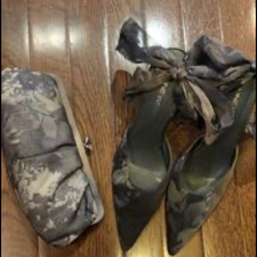 Shoes & clutch